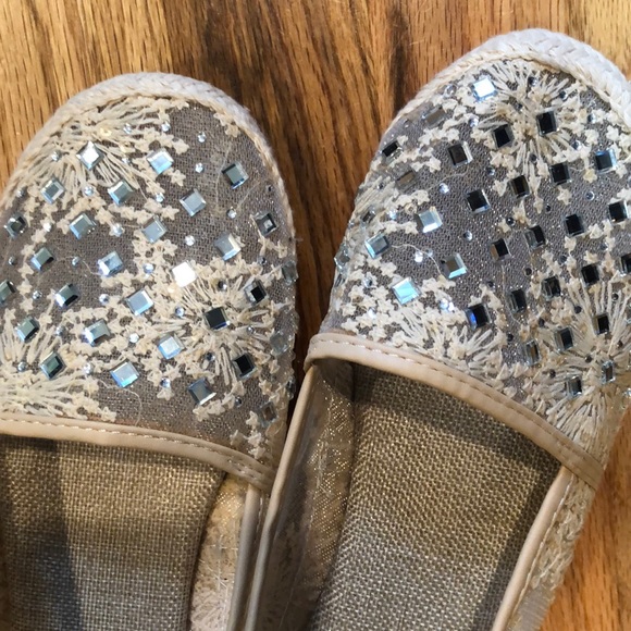 Cute sequin never worn shoes - Picture 2 of 7